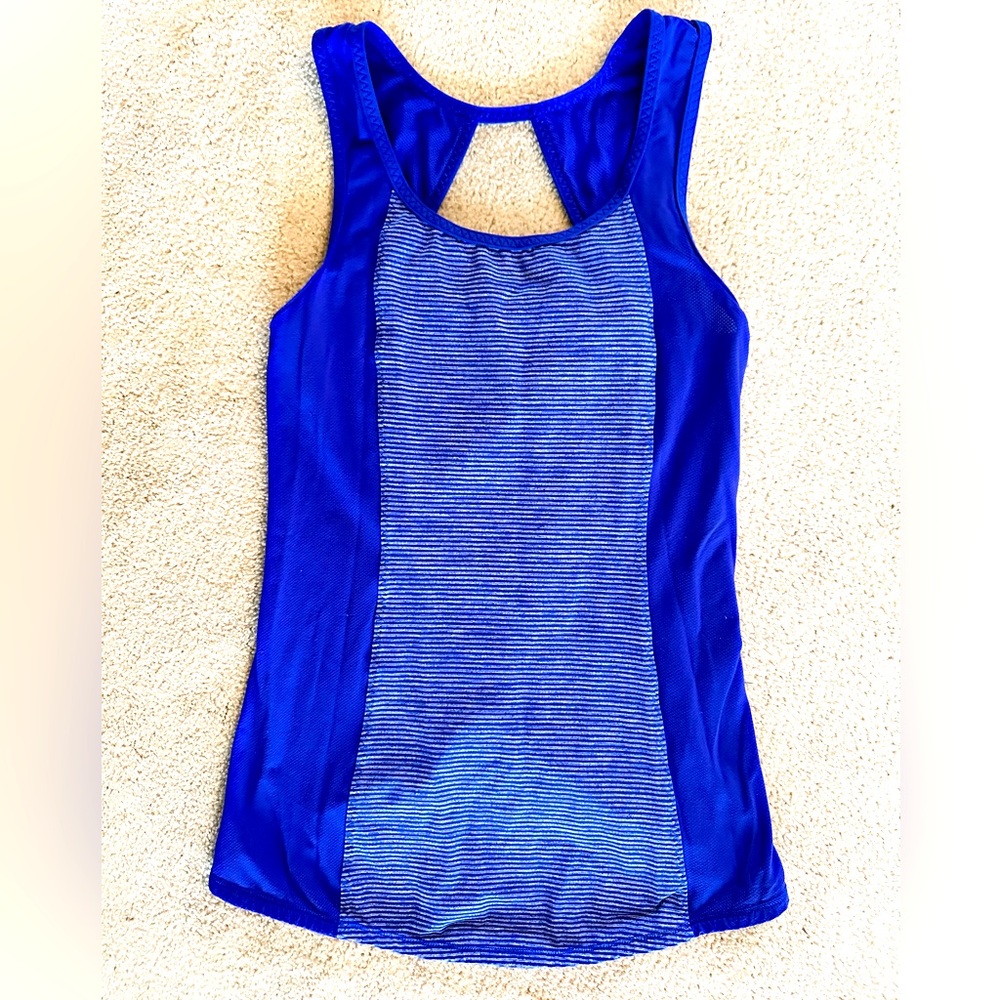 Super cute lululemon tank top